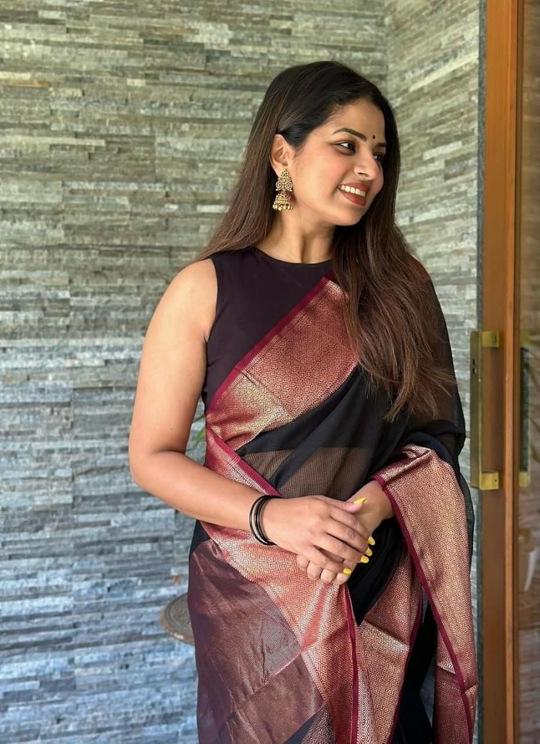 Runglory Elegant Black Banarasi Silk Saree with Gold and Maroon Accents-Minimum Qty -10 Pic