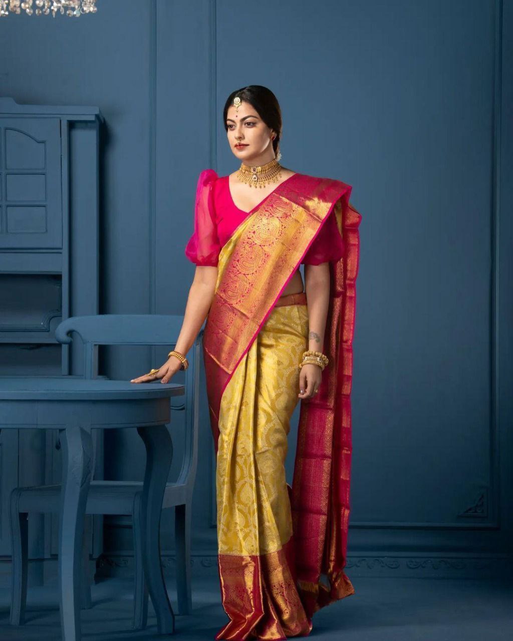 Silk And Sass: Jacquard Border Saree for Trendy Vibes-Minimum Qty -10 Pic