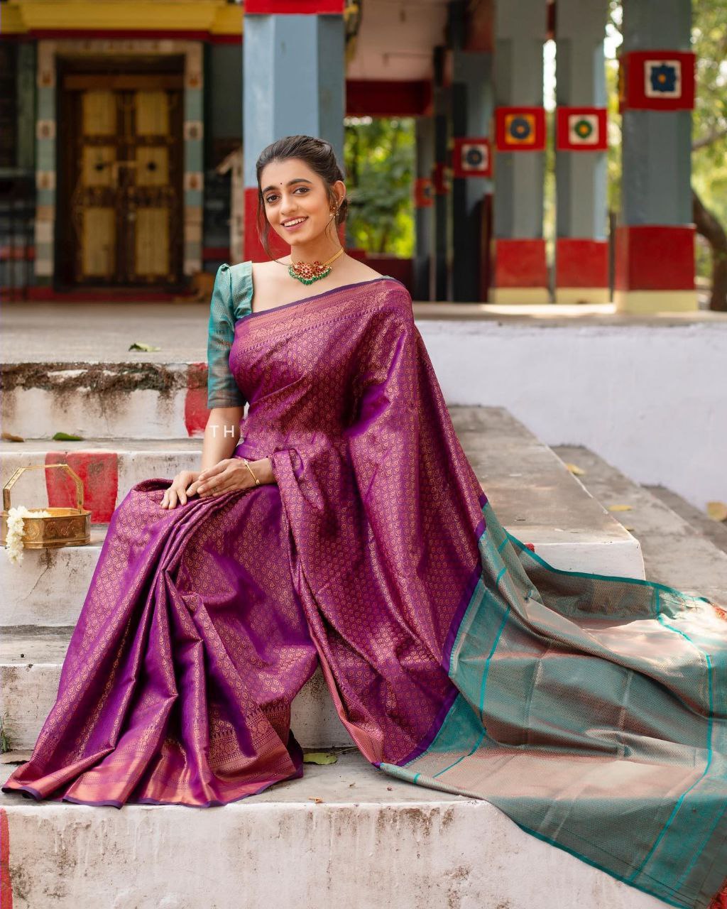 Runglory Royal Purple Banarasi Litchi Silk Saree-Minimum Qty -10 Pic