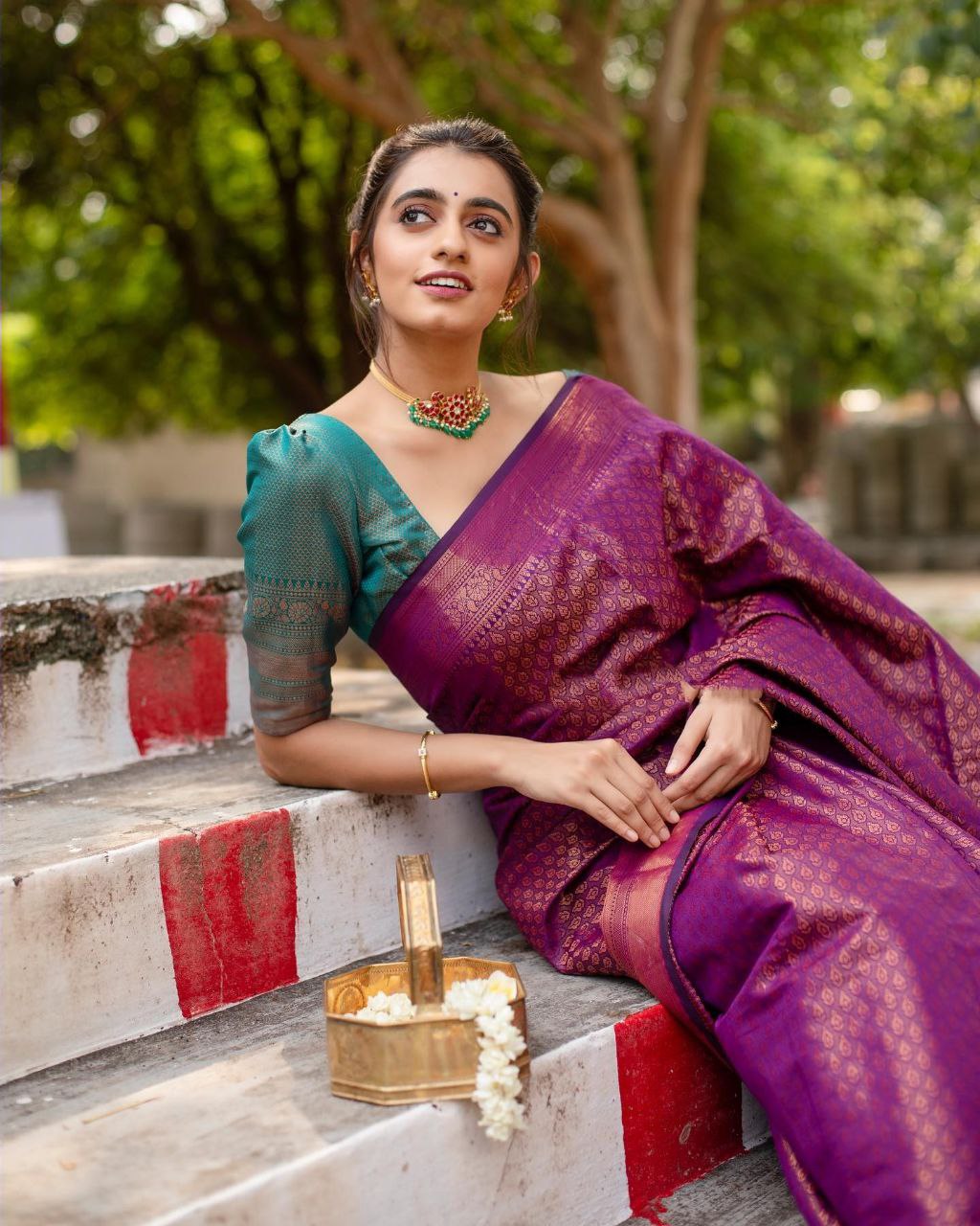 Runglory Royal Purple Banarasi Litchi Silk Saree-Minimum Qty -10 Pic