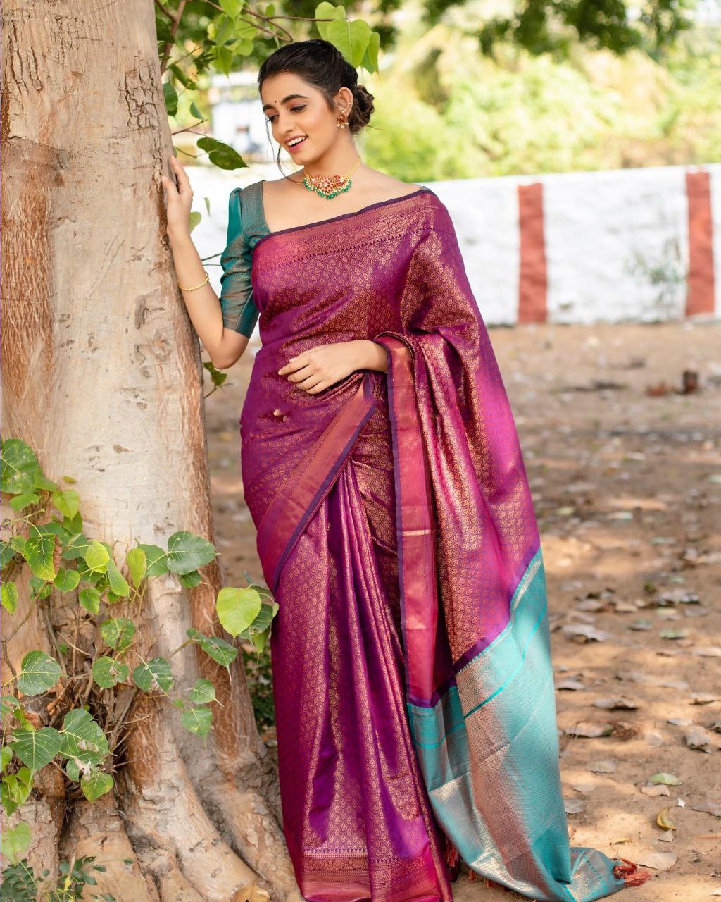 Runglory Royal Purple Banarasi Litchi Silk Saree-Minimum Qty -10 Pic