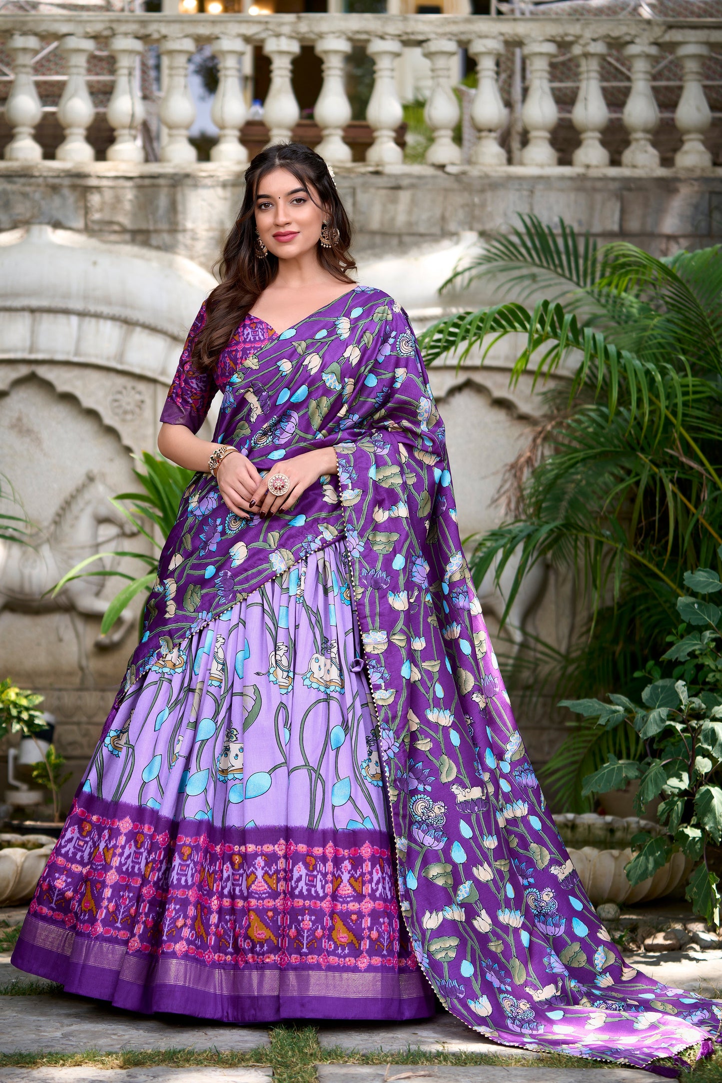 PhoolKari Lehenga Set – Patola Prints with Foil Glow And Lace Finish-Minimum Qty -10 Pic