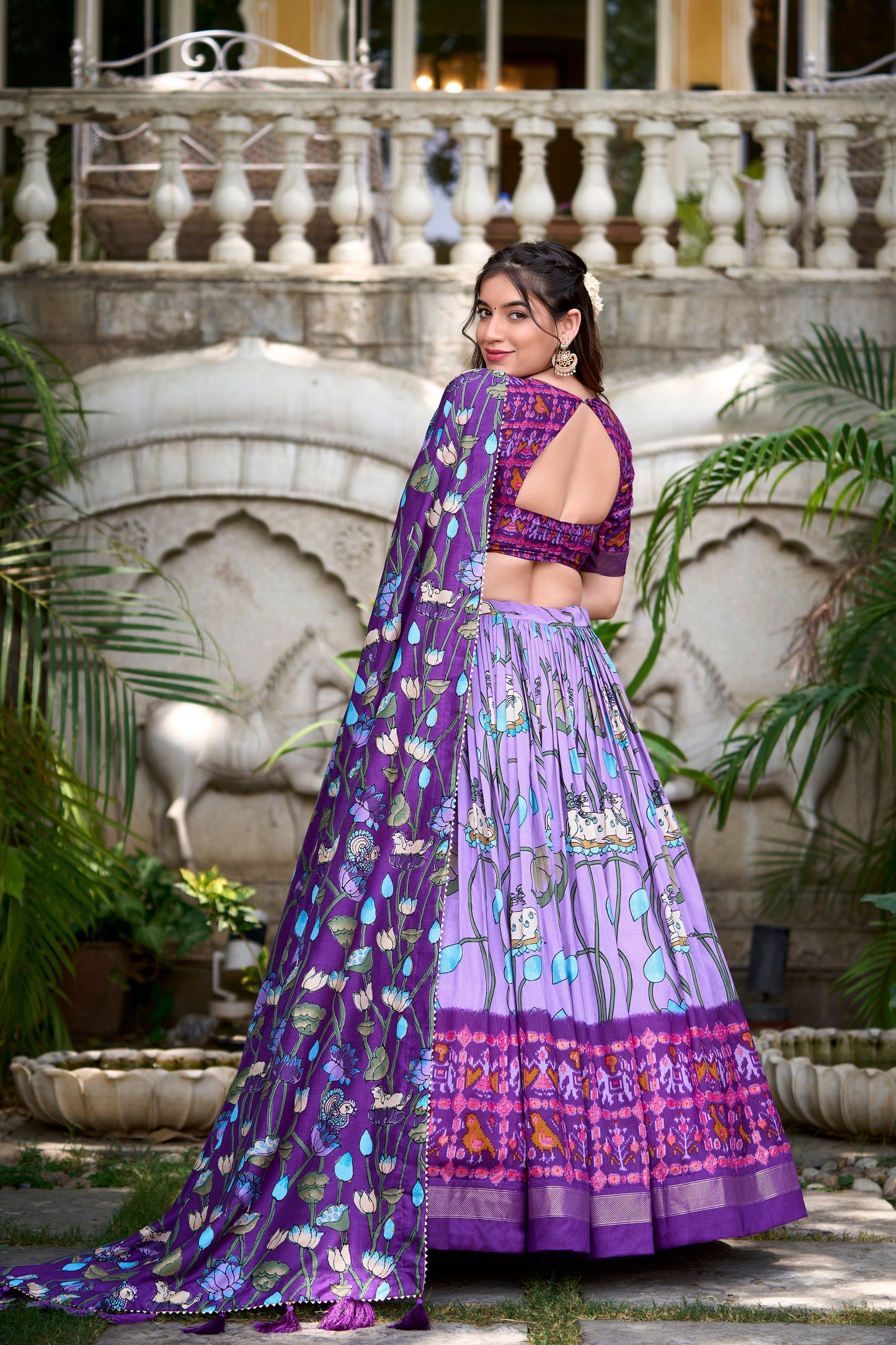 PhoolKari Lehenga Set – Patola Prints with Foil Glow And Lace Finish-Minimum Qty -10 Pic