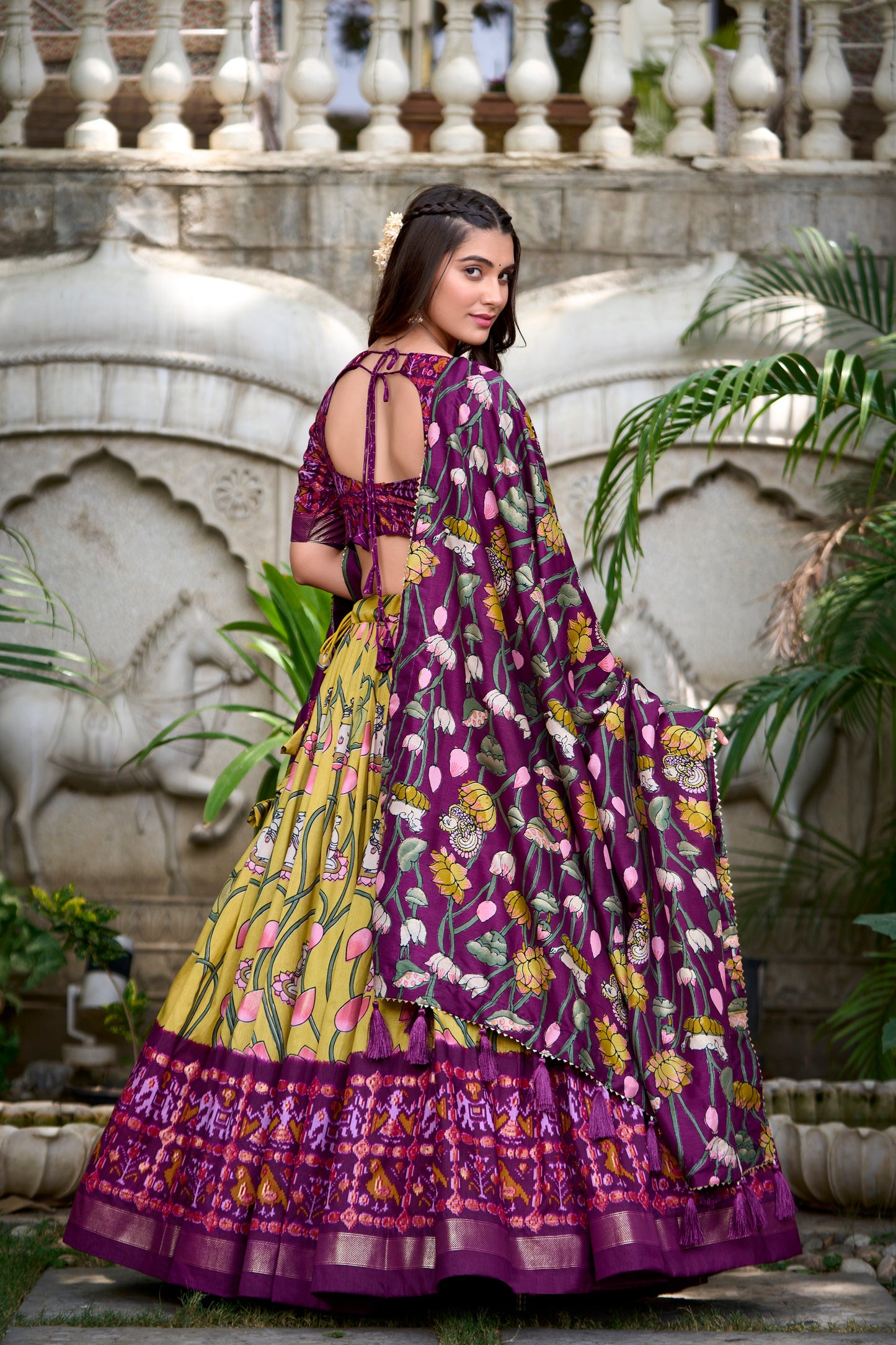 PhoolKari Lehenga Set – Patola Prints with Foil Glow And Lace Finish-Minimum Qty -10 Pic