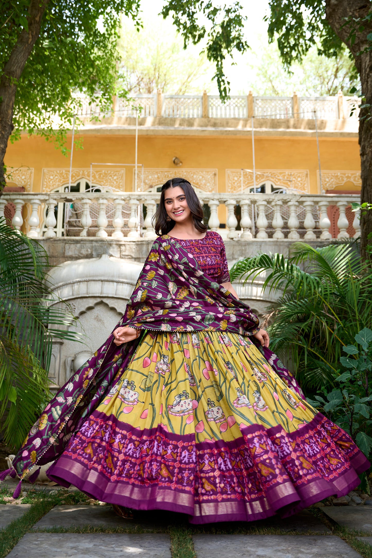 PhoolKari Lehenga Set – Patola Prints with Foil Glow And Lace Finish-Minimum Qty -10 Pic