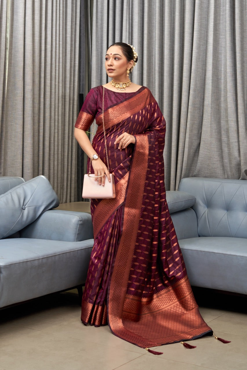 ShaadiShine: Banarasi Silk Saree with Attractive Jacquard for Wedding Glam-Minimum Qty -10 Pic
