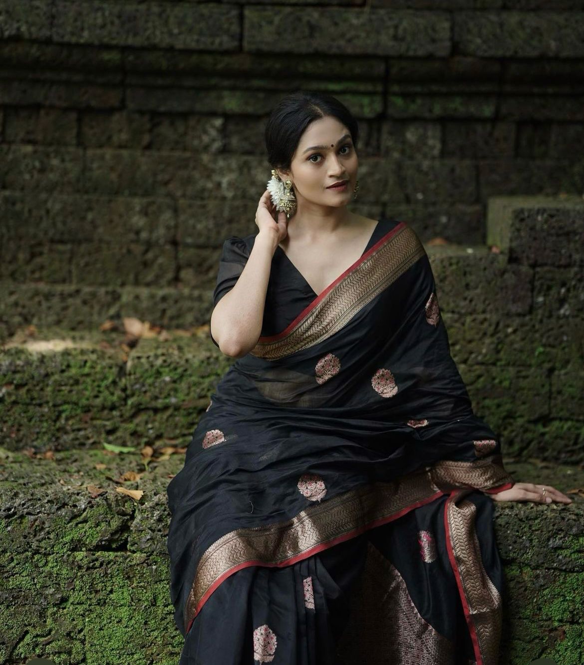 Silk Saree with Rich Pallu And Woven Blouse – Heavy Jacquard Work-Minimum Qty -10 Pic