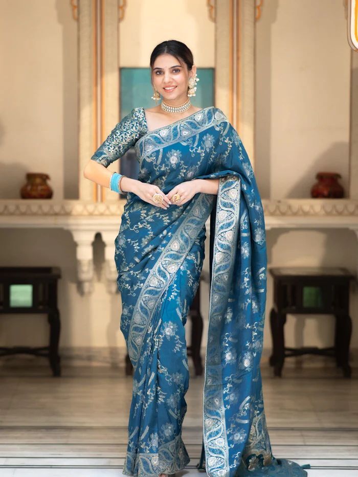 Beautiful Floral Saree With Unstitched Brocade Blouse