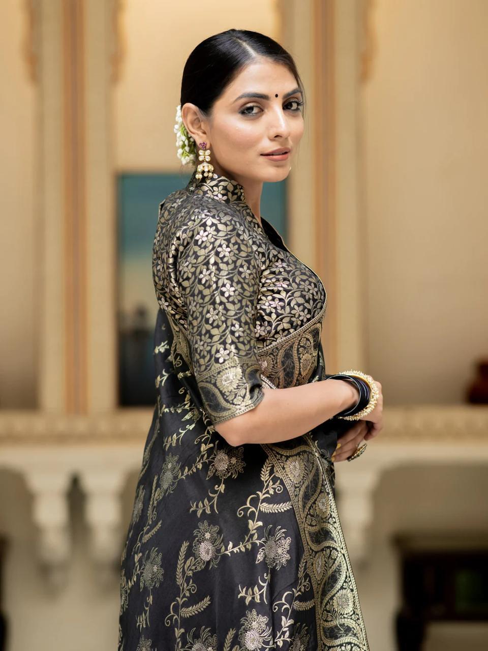 Beautiful Floral Saree With Unstitched Brocade Blouse