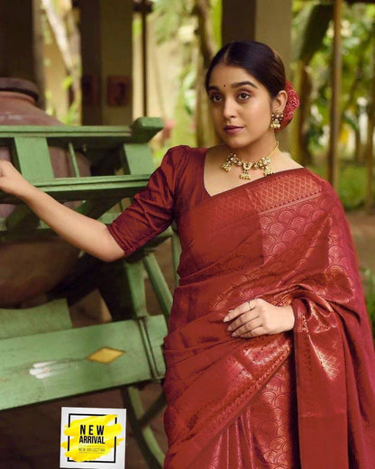 Luxe Layers: Jacquard Border Silk Saree for the Fashion-Forward-Minimum Qty -10 Pic