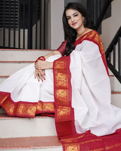 Slay in Style: Gen-Z Silk Saree with Luxe Jacquard Border-Minimum Qty -10 Pic