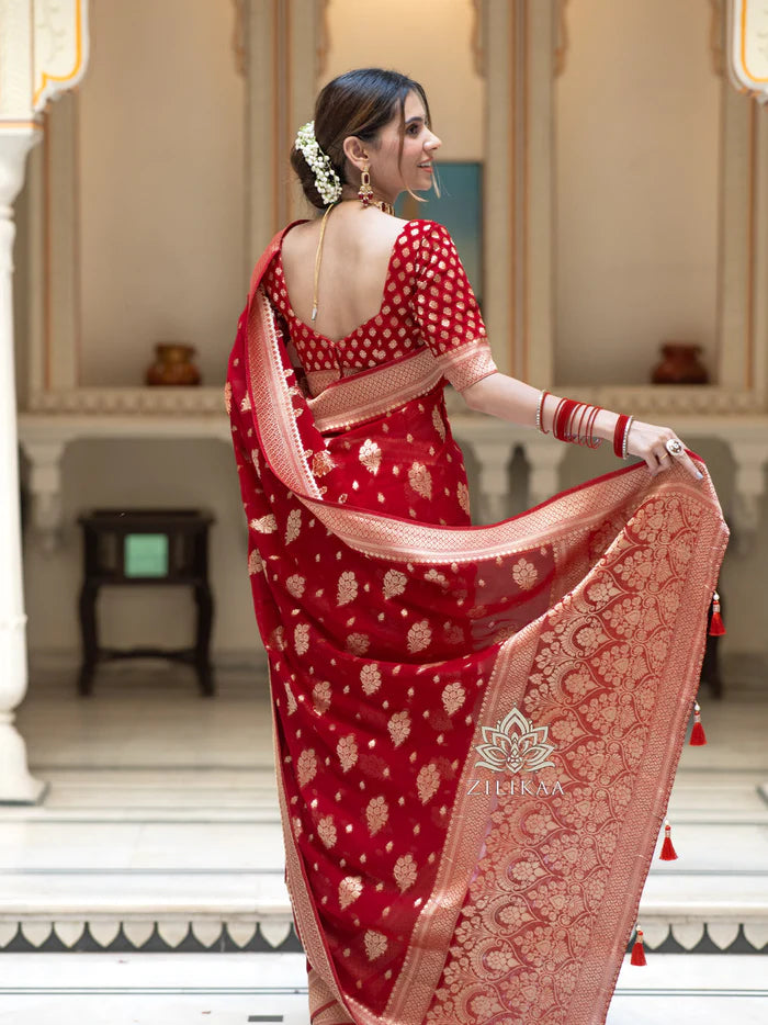 Drape And Dominate - Silk Saree with Luxe Jacquard Game-Minimum Qty -10 Pic
