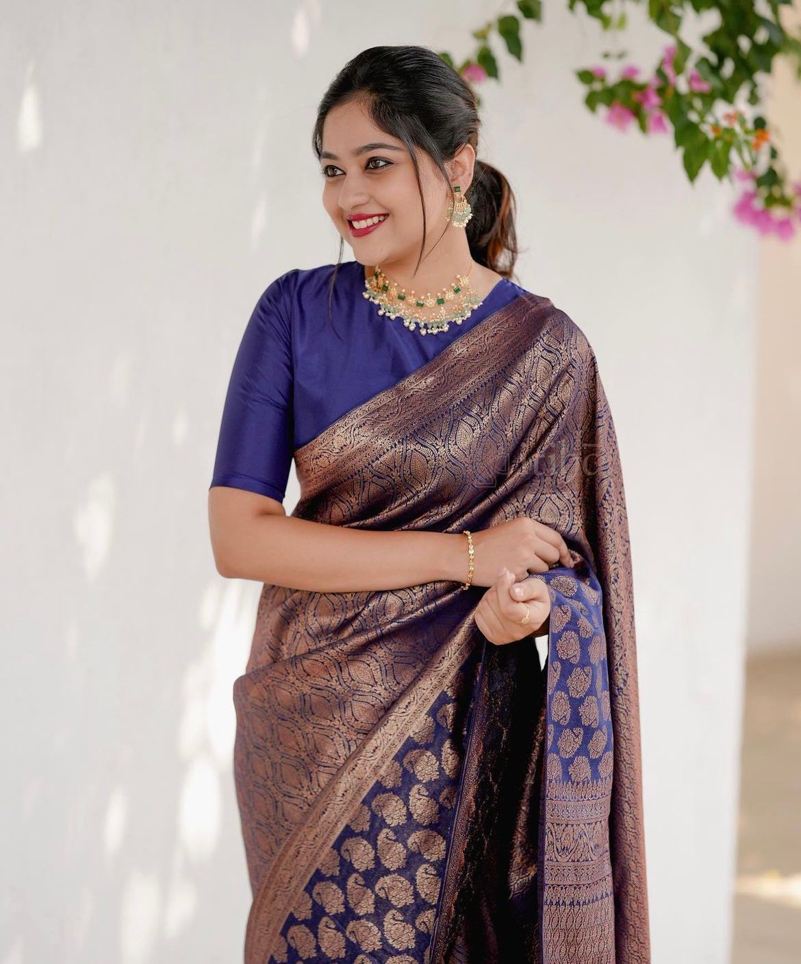 Vibe Check: Jacquard Border Silk Saree with Luxe Feels-Minimum Qty -10 Pic
