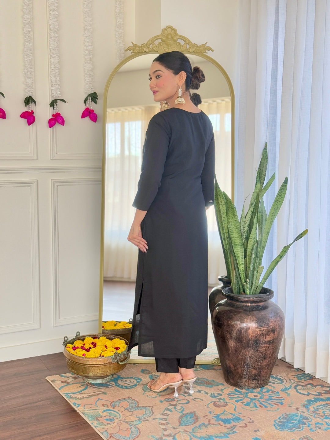 Women's Black Viscose Chanderi Embroidered Straight Kurta with Viscose Chanderi Pant And Silk Printed Dupatta Sets