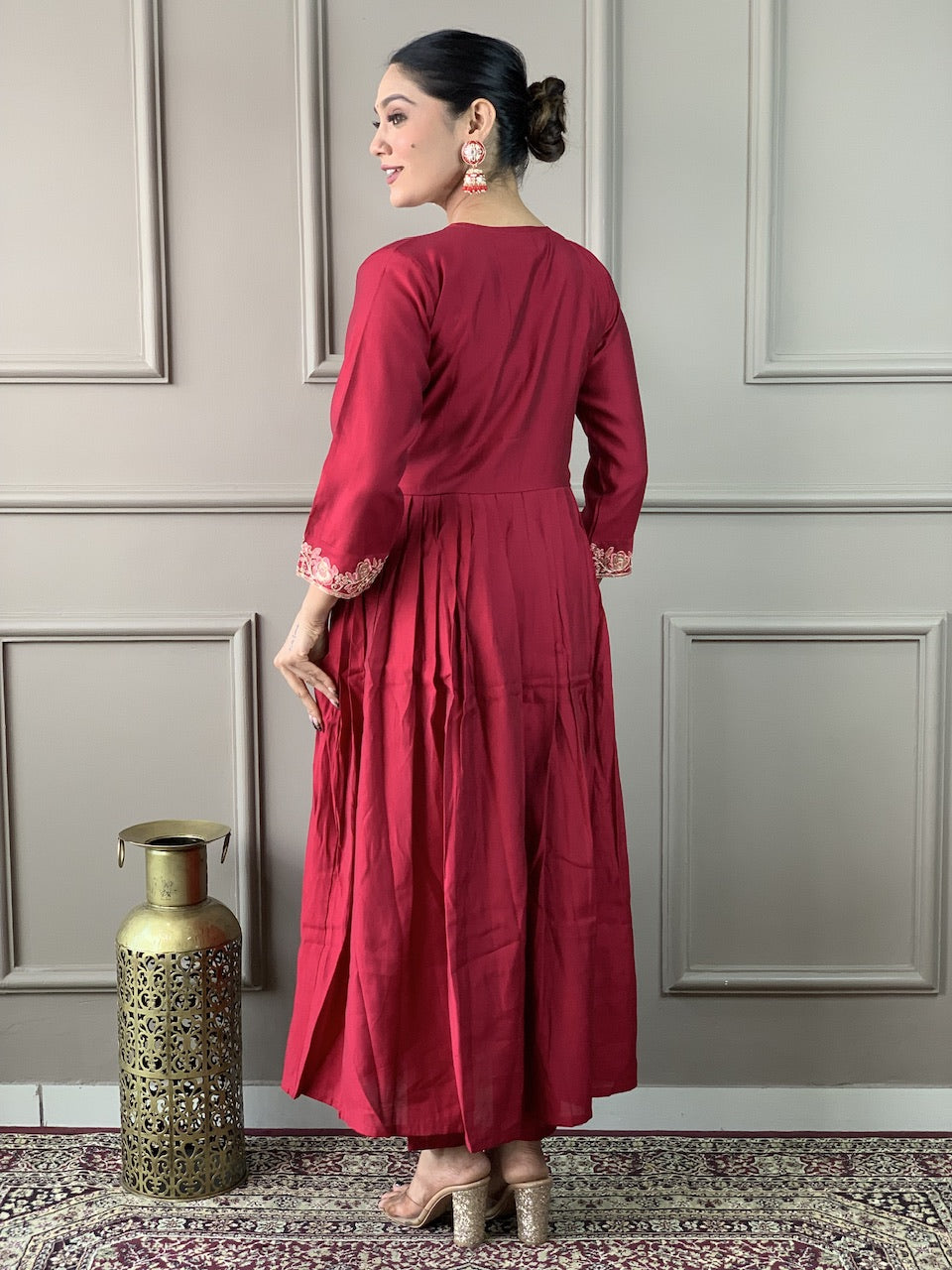 Women's Red Viscose Chanderi Embroidered Straight Kurta with Viscose Chanderi Pant And Organza Printed Dupatta Sets