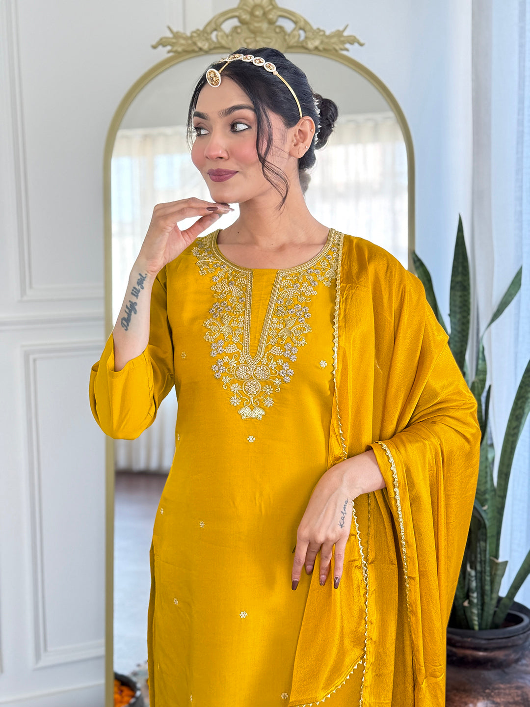 Women's Musterd Yellow Viscose Chanderi Embroidered Straight Kurta with Viscose Chanderi Pant And Chinnon Printed Dupatta Sets-Minimum Qty -10 Pic