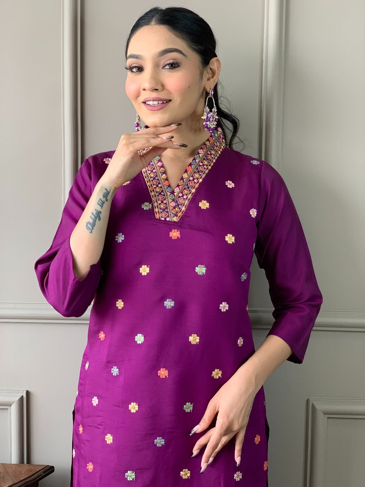 Women Viscose Chanderi Kurta With Pant And Heavy Embroidery Dupata Set-Minimum Qty -10 Pic