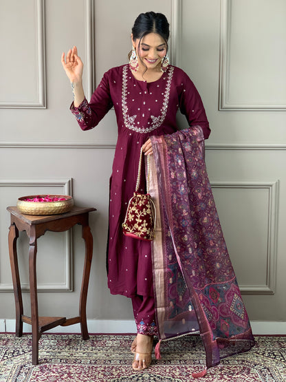 Women Viscose Chanderi Kurta With Pant And Heavy Embroidery Dupata Set