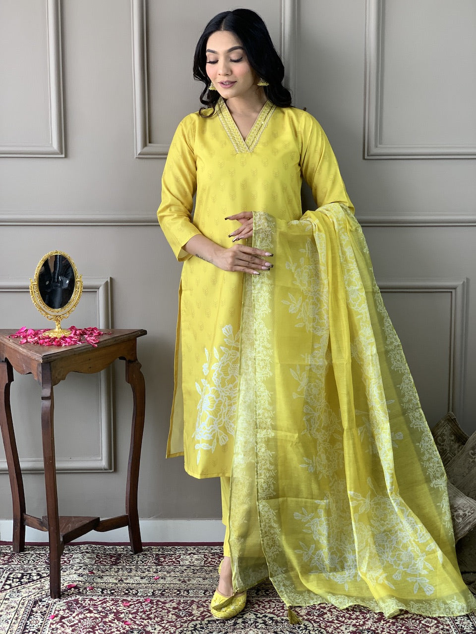 Women Viscose Chanderi Kurta With Pant And Heavy Embroidery Dupata Set