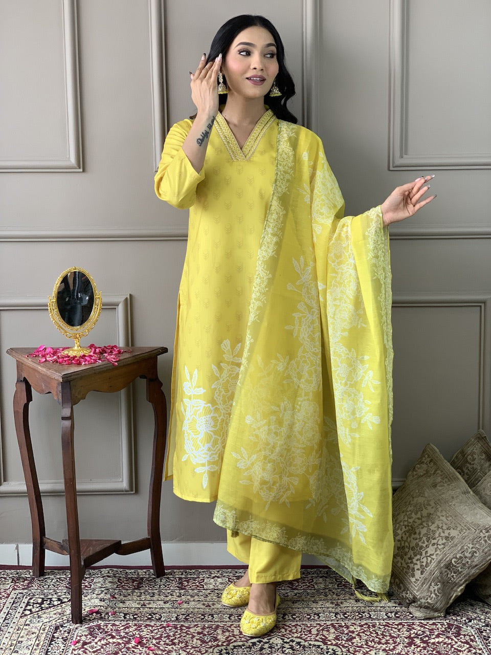Women Viscose Chanderi Kurta With Pant And Heavy Embroidery Dupata Set