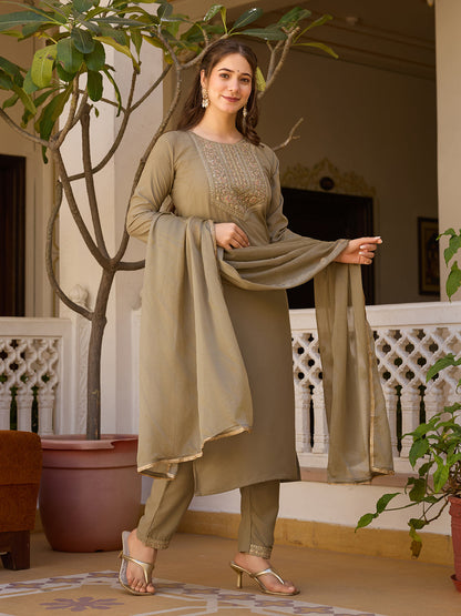 Women Rayon Kurta With Pant And Chinnon Dupata Set-Minimum Qty -10 Pic