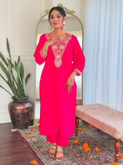 Women's Viscose Chanderi Embroidered Straight Kurta with Viscose Chanderi Pant And Linen Printed Dupatta Sets-Minimum Qty -10 Pic
