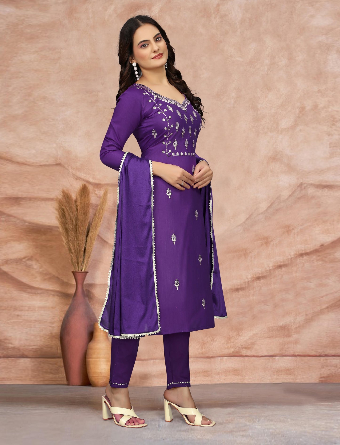 Women's Embroidered Cottan Blend Kurti With Pant & Dupatta Set-Minimum Qty -10 Pic
