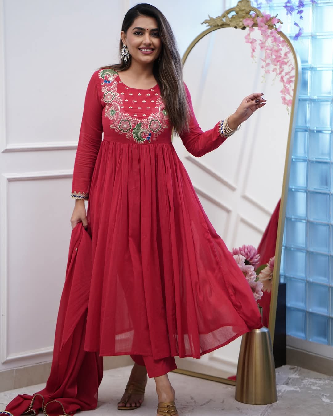 Women's Chinnon Embroidered Kurta with Chinnon Pant And Chanderi Dupatta Sets