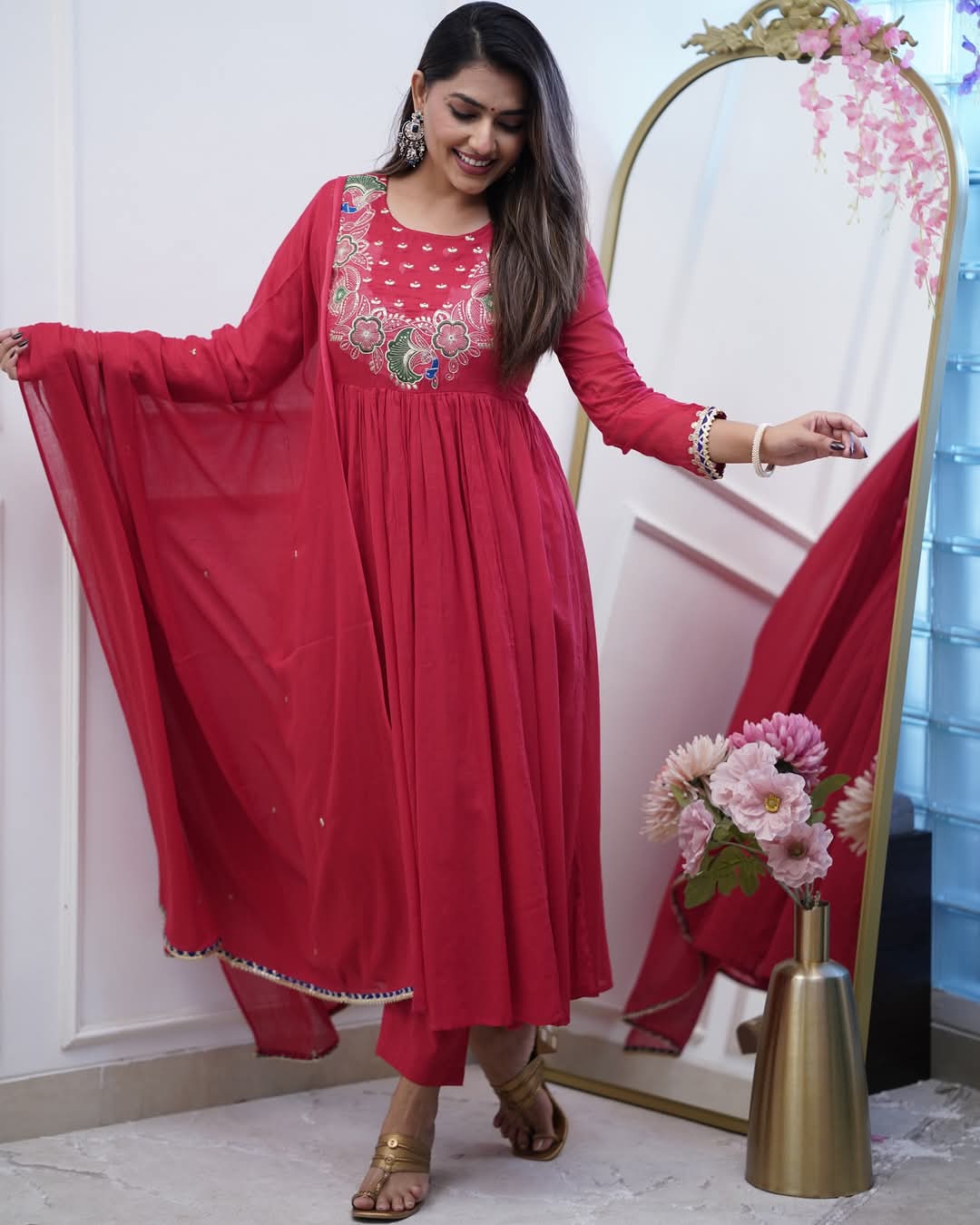 Women's Chinnon Embroidered Kurta with Chinnon Pant And Chanderi Dupatta Sets