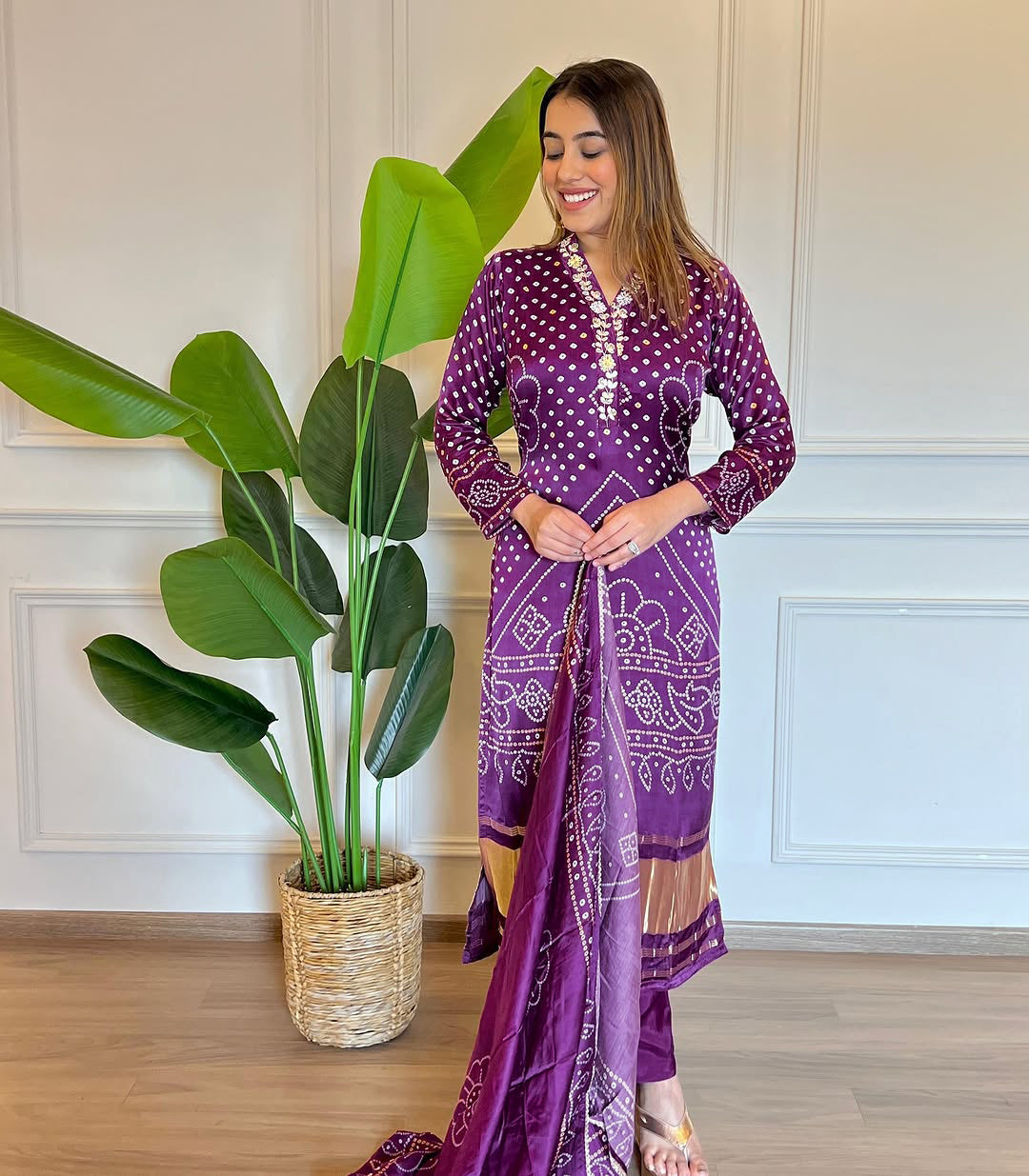 Women's Viscose Embroidered Kurta with Cotton Pant And Chanderi Dupatta Sets-Minimum Qty -10 Pic