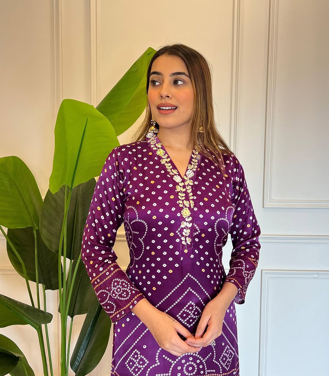 Women's Viscose Embroidered Kurta with Cotton Pant And Chanderi Dupatta Sets-Minimum Qty -10 Pic