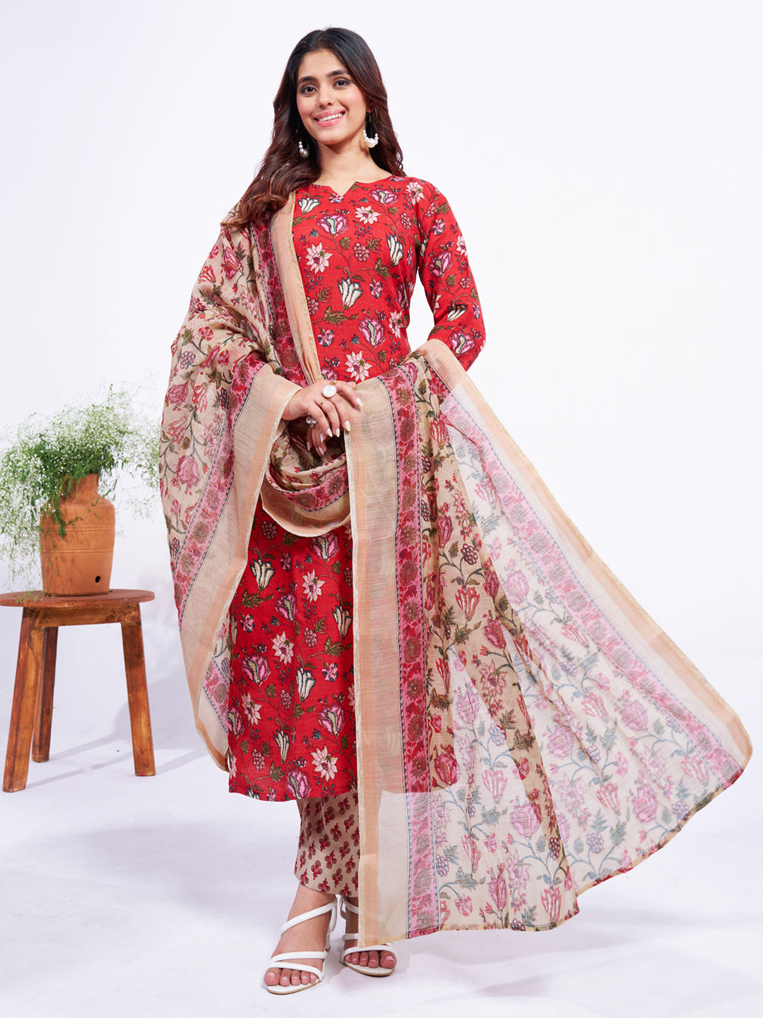 Elegant Ethnic 3-Piece Set - Kurti, Pant And Fancy Dupatta