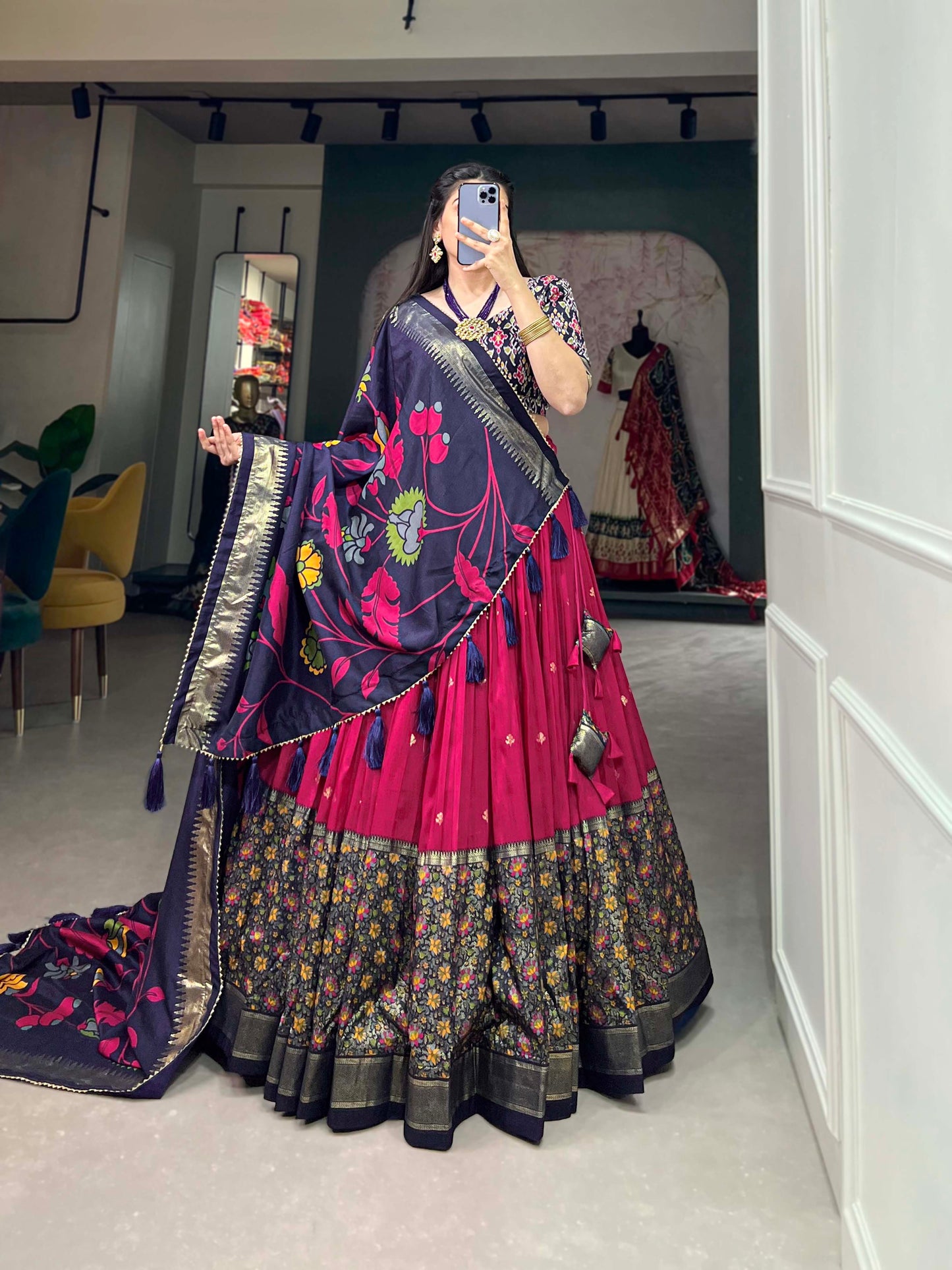 ArtVastra Lehenga Set - Kalamkari Impressions on Lustrous Silk