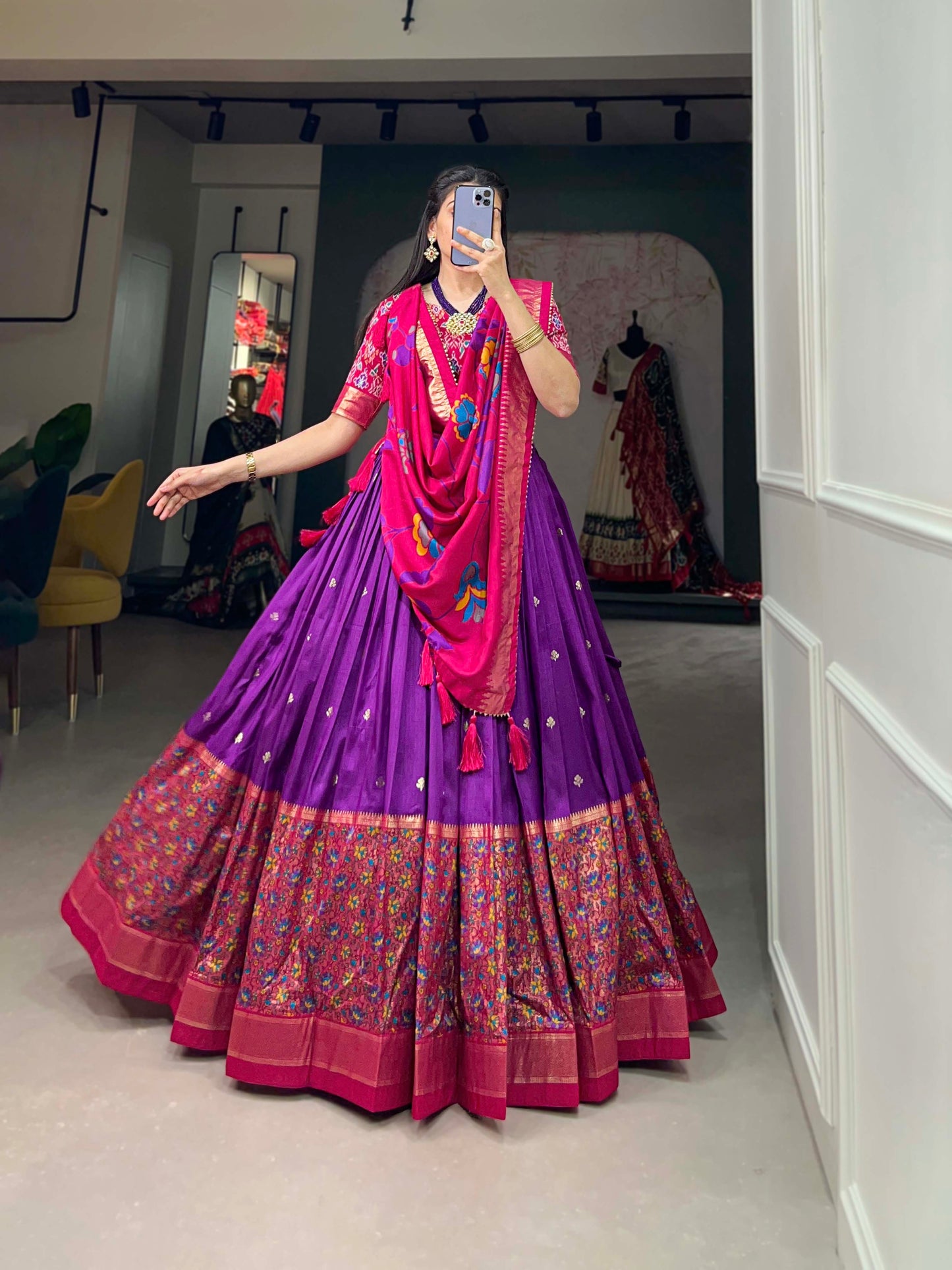 ArtVastra Lehenga Set - Kalamkari Impressions on Lustrous Silk
