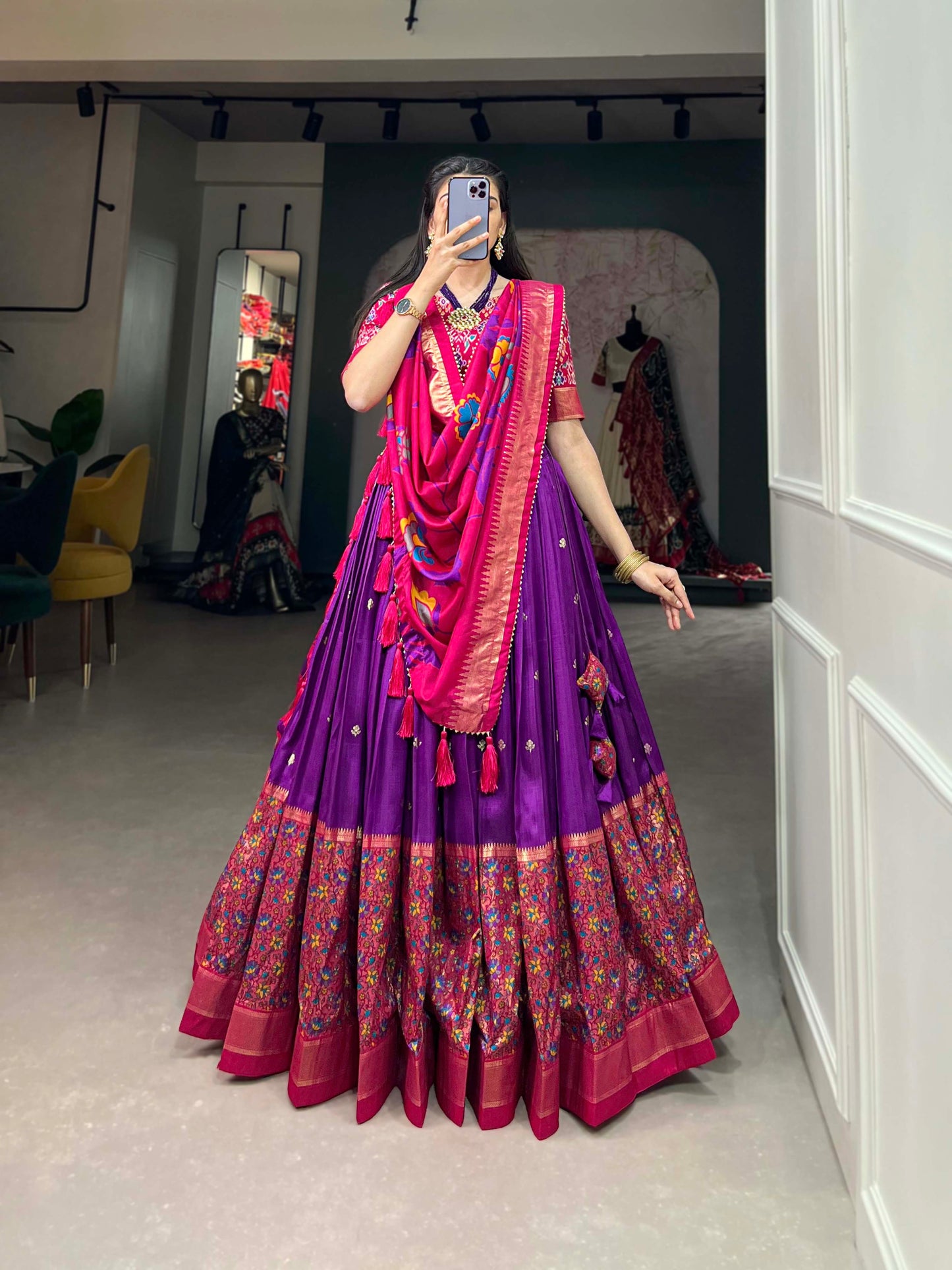 ArtVastra Lehenga Set - Kalamkari Impressions on Lustrous Silk