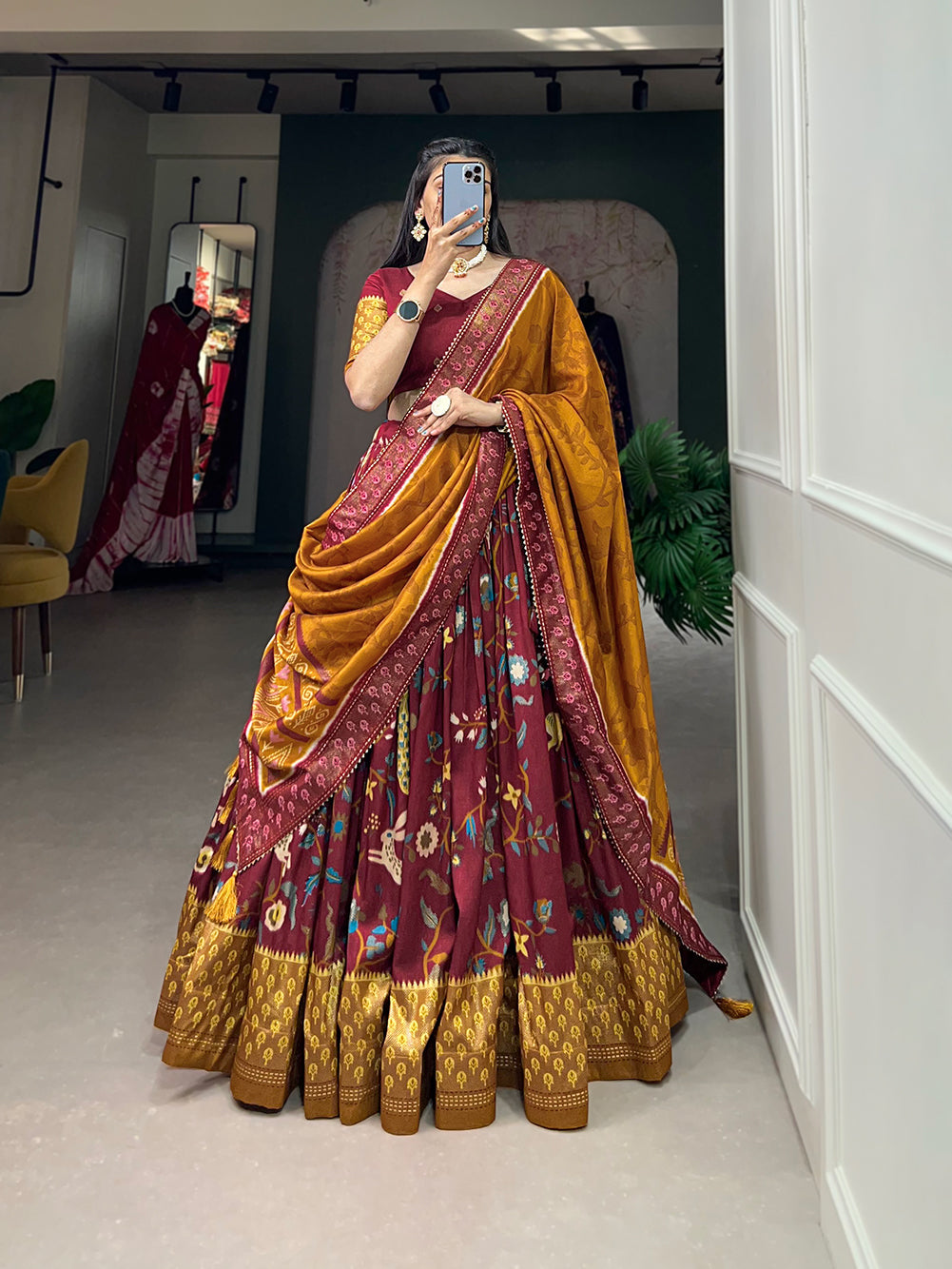 PatolaNoor Lehenga Set – Ethnic Prints with Gotta Patti Borders-Minimum Qty -10 Pic