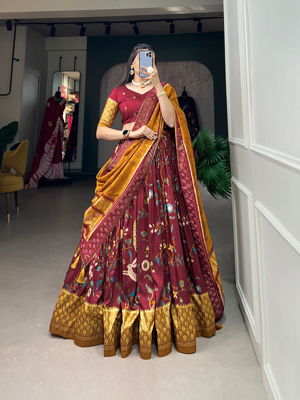 PatolaNoor Lehenga Set – Ethnic Prints with Gotta Patti Borders-Minimum Qty -10 Pic