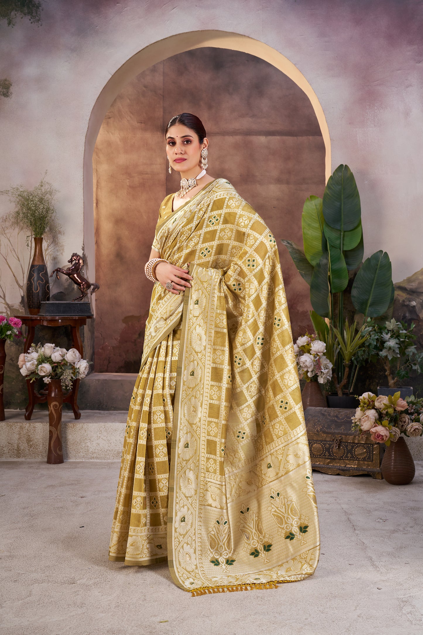 Luxurious Gharchola Bandhani Cotton Saree With Unstitched Blouse
