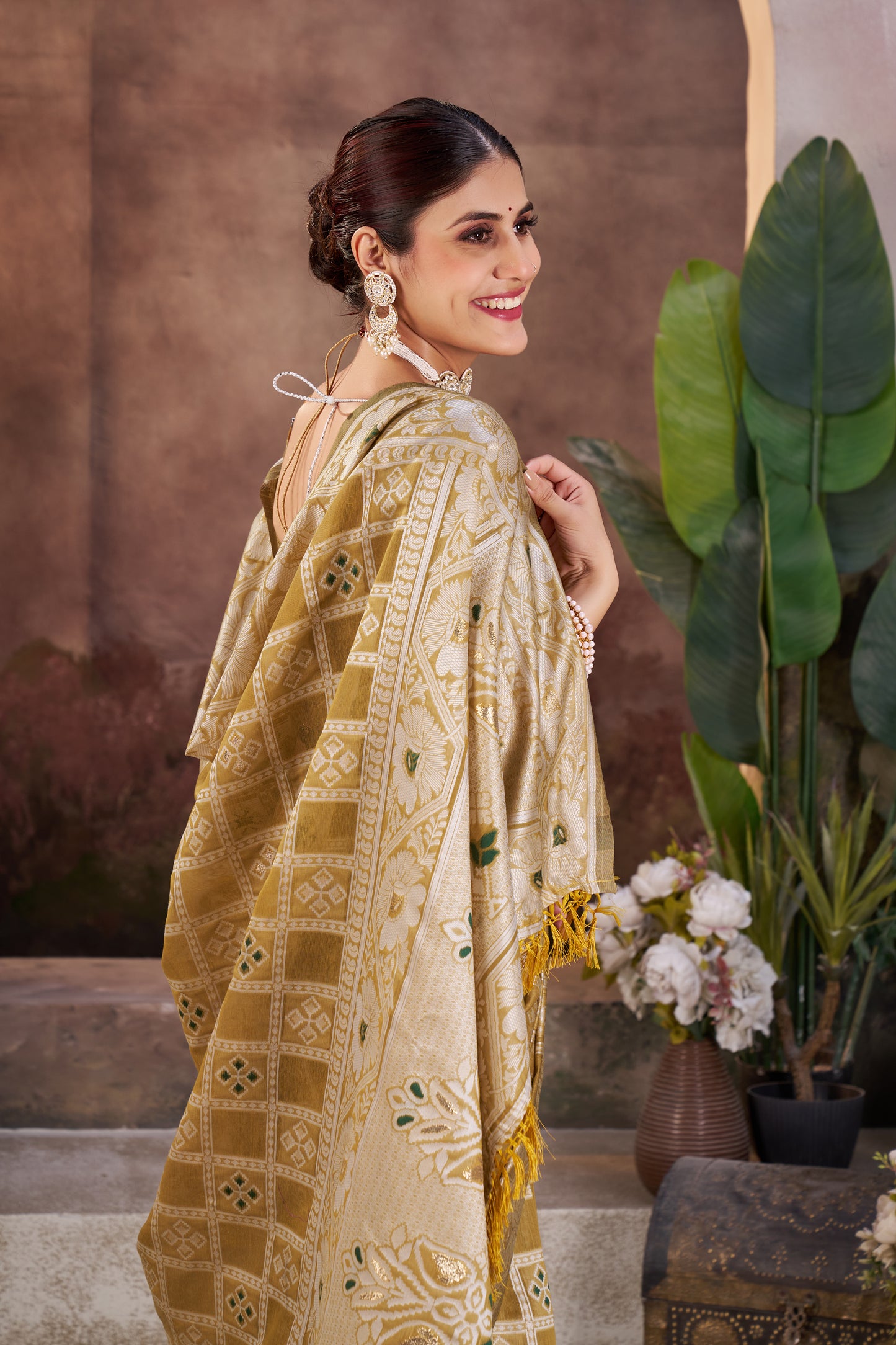 Luxurious Gharchola Bandhani Cotton Saree With Unstitched Blouse