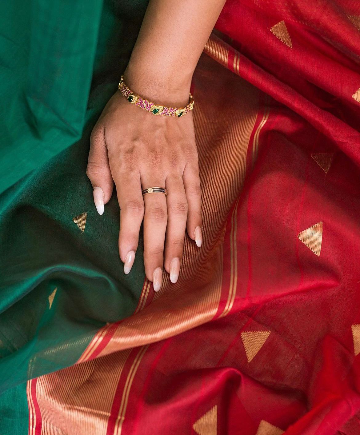 Zarivaram: Embellished Kanjivaram Saree with Traditional Motifs And Golden Weave