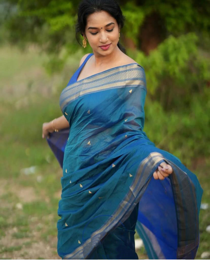 Zarivaram: Embellished Kanjivaram Saree with Traditional Motifs And Golden Weave