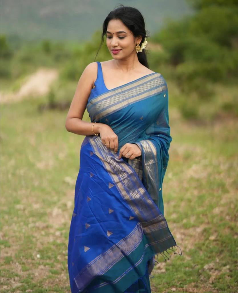 Zarivaram: Embellished Kanjivaram Saree with Traditional Motifs And Golden Weave