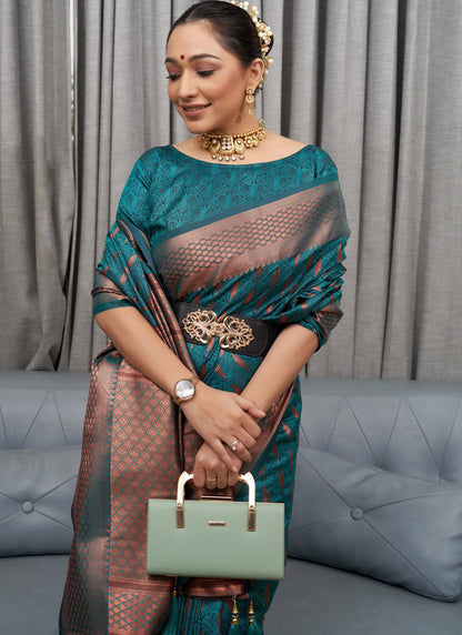 ShaadiShine: Banarasi Silk Saree with Attractive Jacquard for Wedding Glam-Minimum Qty -10 Pic