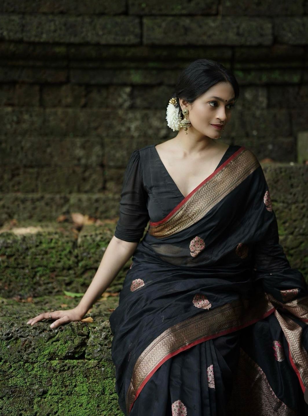 Silk Saree with Rich Pallu And Woven Blouse – Heavy Jacquard Work-Minimum Qty -10 Pic