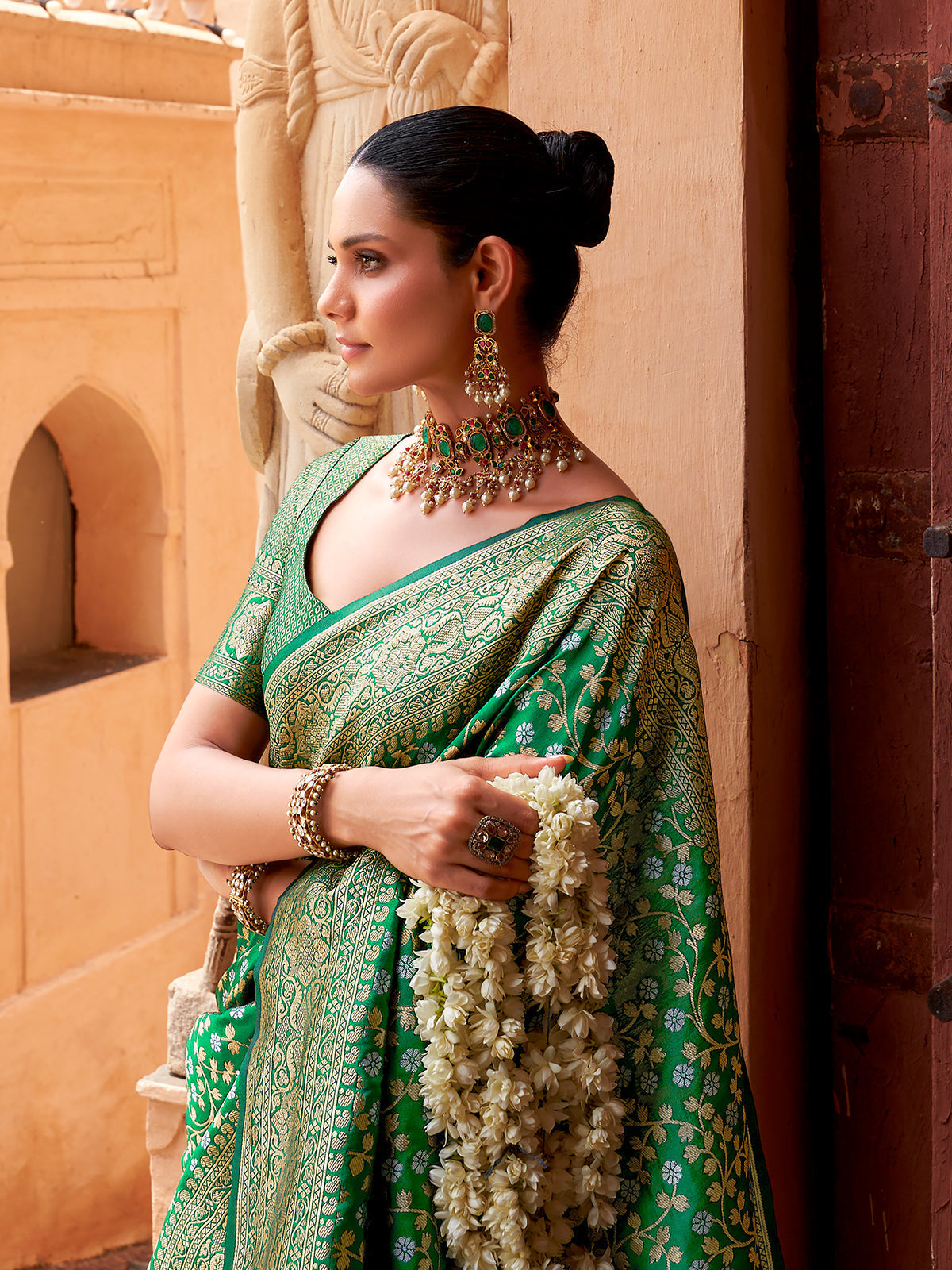 Banarasi Silk Saree with Minimalistic Mughal Design – Heavy Brocade And Gold Zari Weave-Minimum Qty -10 Pic