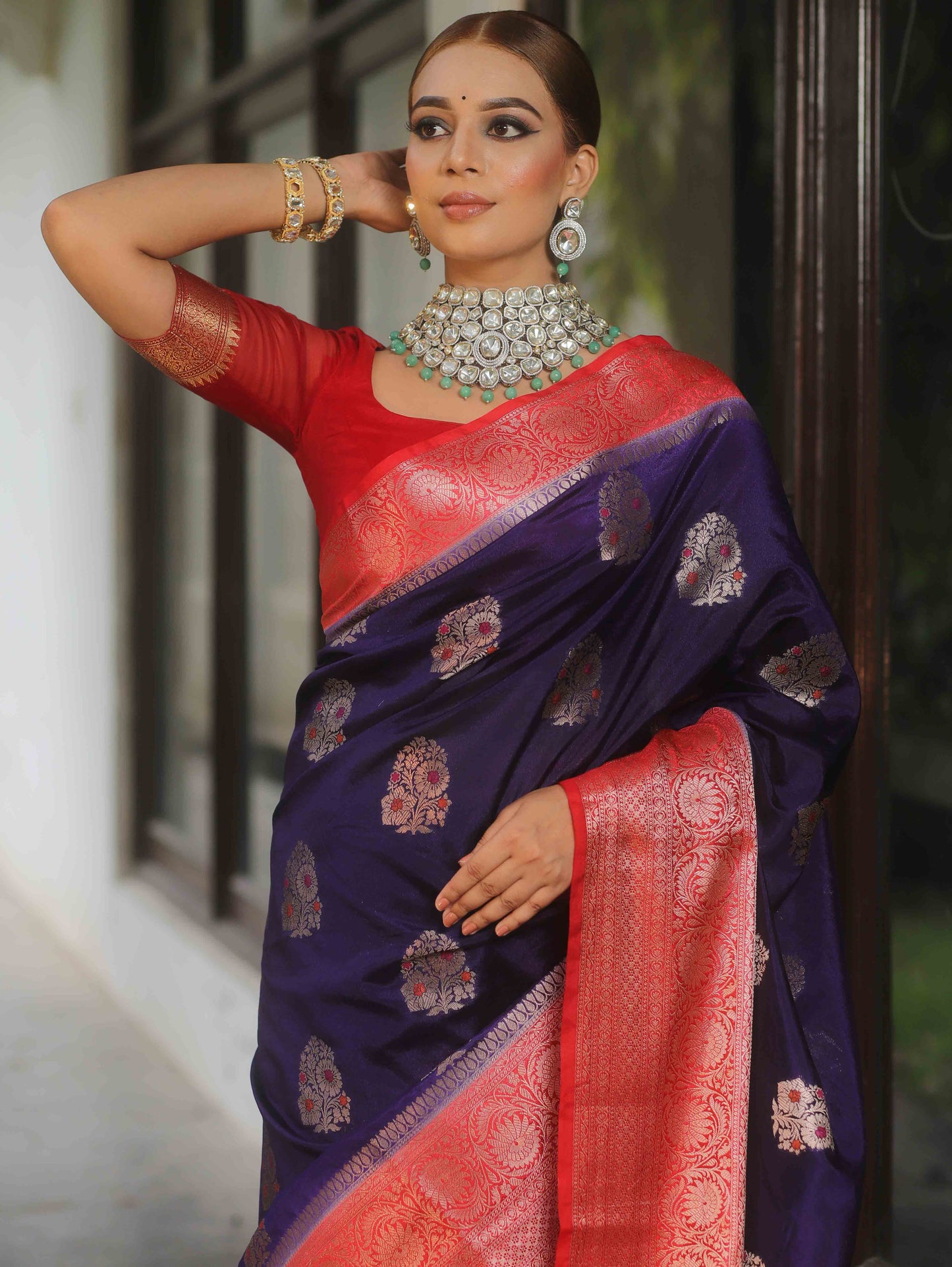 Golden Brocade Banarasi – Silk Woven Grandeur with Zari Detailing