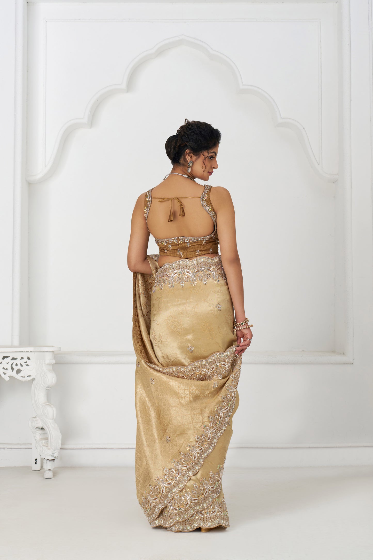 Luxe Dola Saree with Glam Paisley Sequins And Sparkle Stones And Unstiched Blouse
